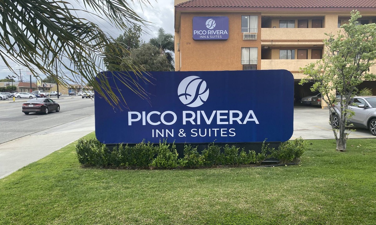 El Rancho Hotel | Pico Rivera Inn and Suites