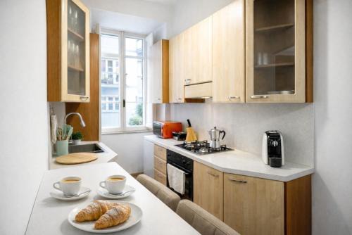 Tiburtino Apartment | Pigneto Bright Apartment near Metro C by RHR