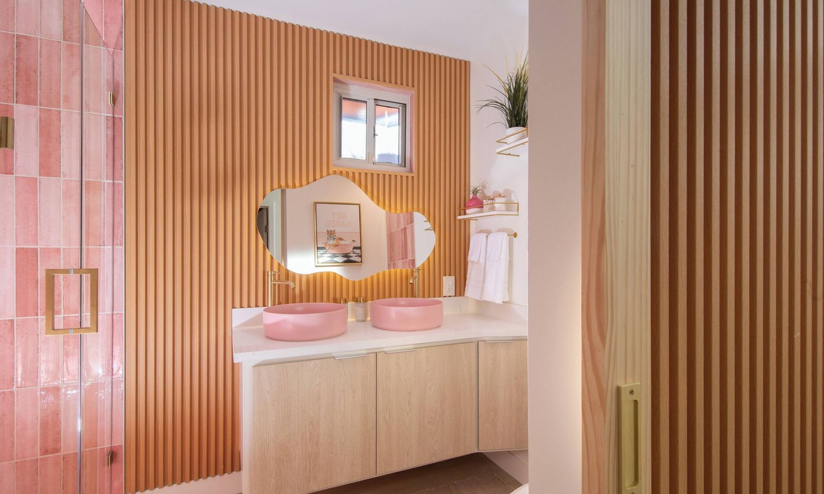 Inglewood House | Pink Palms Spa Retreat - Infrared Sauna, Huge Hot Tub - Mins to LAX, SoFi, Beach