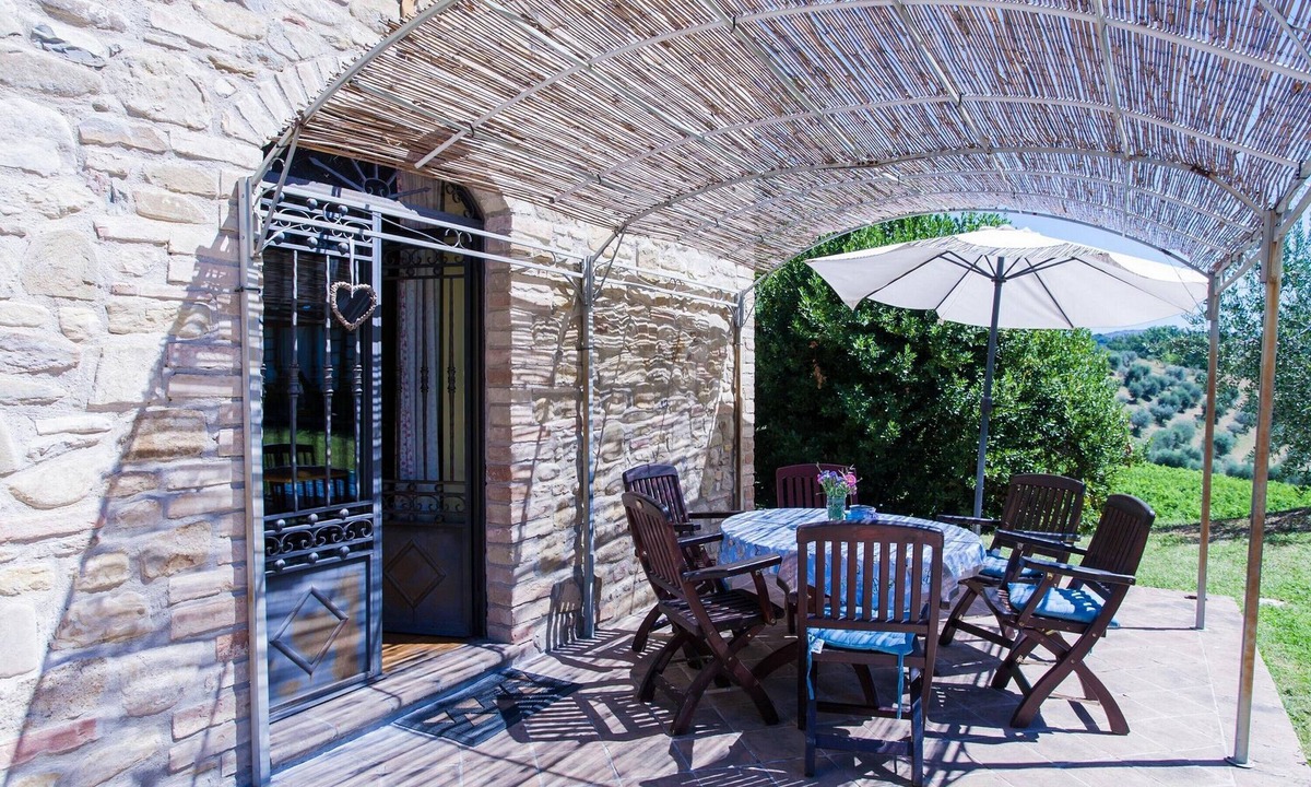 Ramazzano Villa | Podere Caldaruccio La Pineta - 26 people Cottage & Villa
