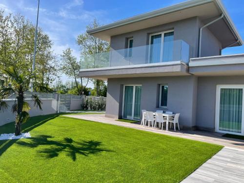 Lido delle Nazioni Villa | Polinesia 12