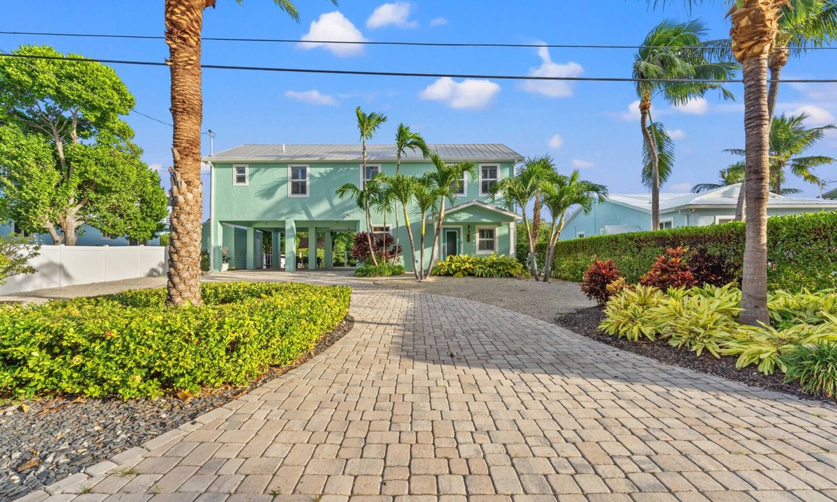 Islamorada House | Pool Home in Venetian Shores