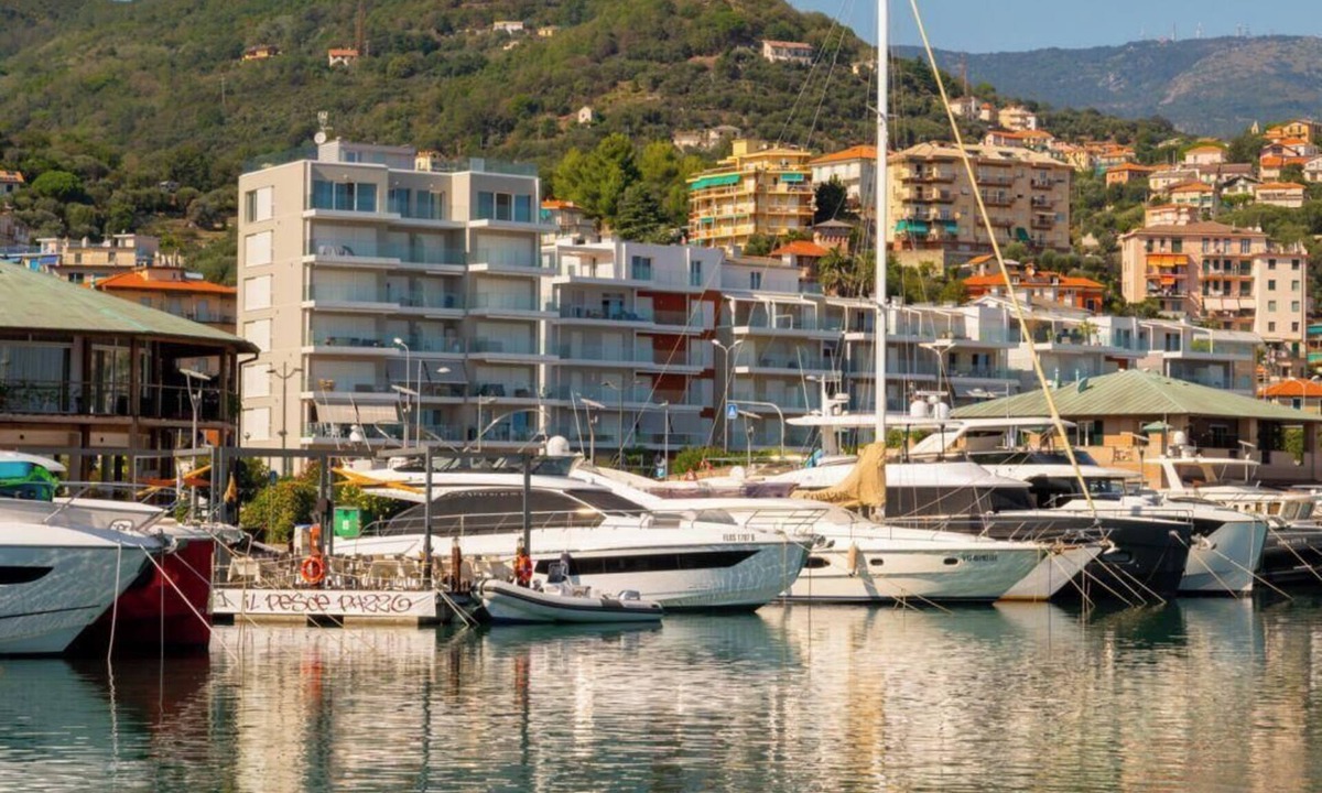 Varazze Apartment | [Premium Sea View] Free Parking Beach 4 min