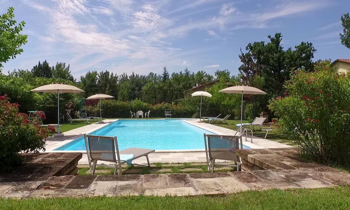 Santa Reparata Villa | Pretty independent House near Anghiari,7 bedr/baths, patio, pool, garden, AC