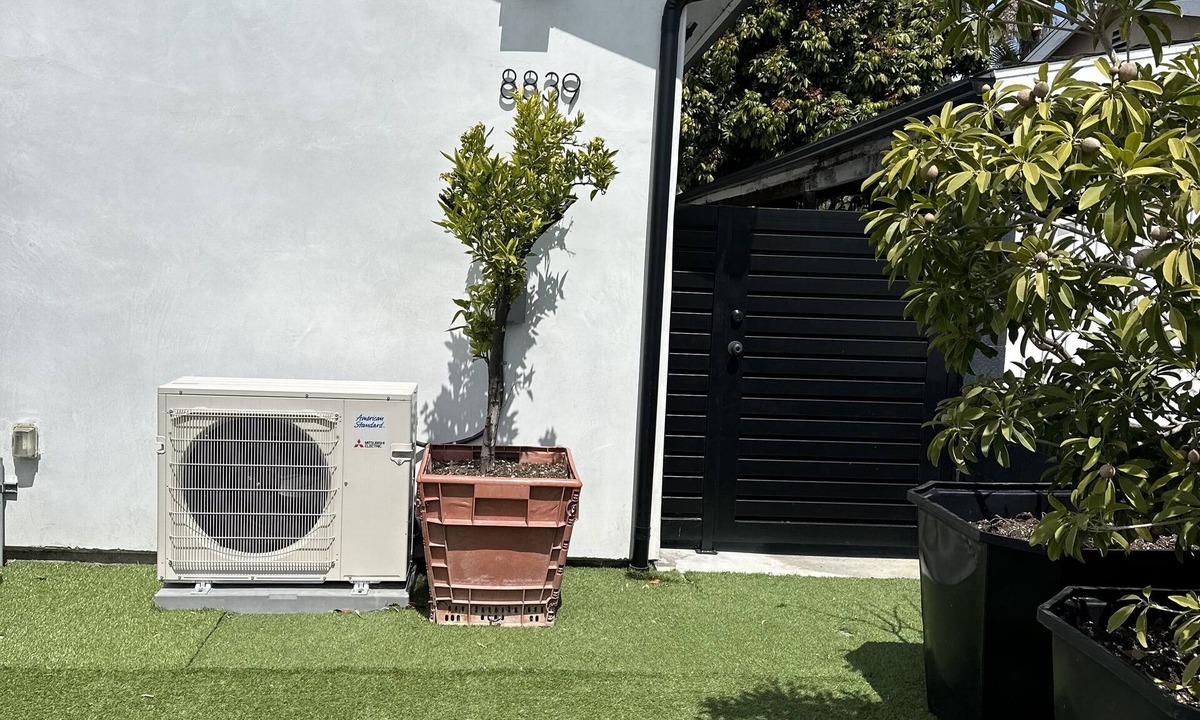 Garden Grove House | Private Bedroom Near Disneyland Room 1
