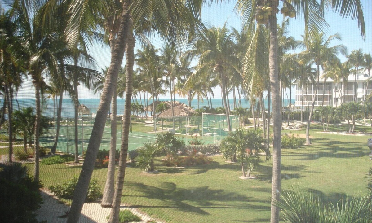 Layton House | Private Family Friendly Beachfront Paradise. 2 Bedroom/2 Bath End Unit w/Views.