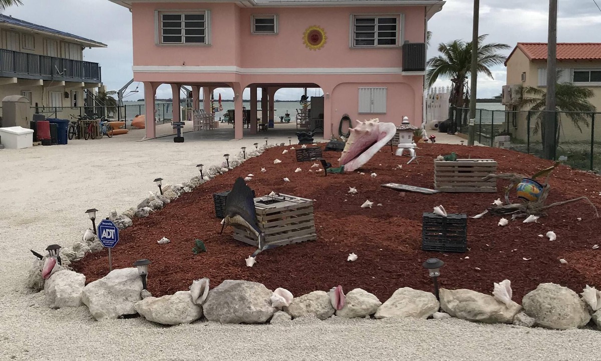 Breezeswept Beach Estates House | Private House Facing the Ocean with Heated Pool/Spa