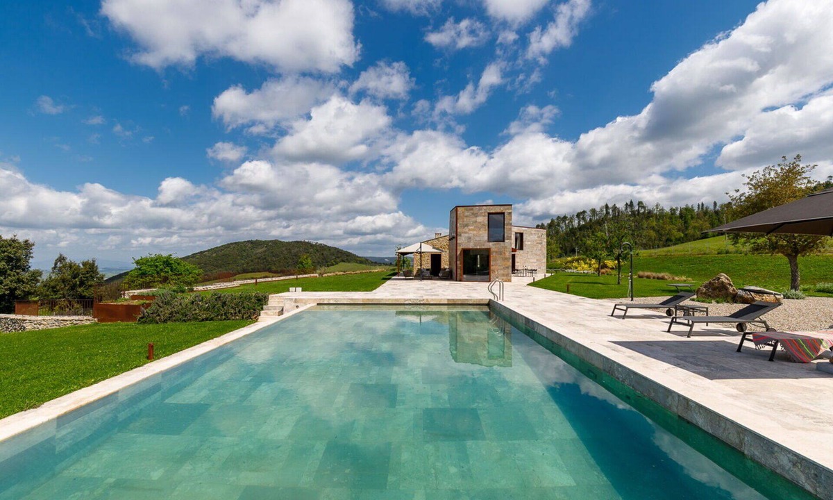 Volterra Villa | Private Villa with hot tub, private pool, WIFI, A/C, patio, pets allowed, close to San Gimignano