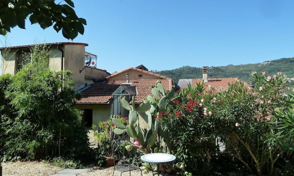 Isolalunga Apartment | Pure Mediterranean: Beautiful Bambola vacation Codice citra): 008030-LT-0157