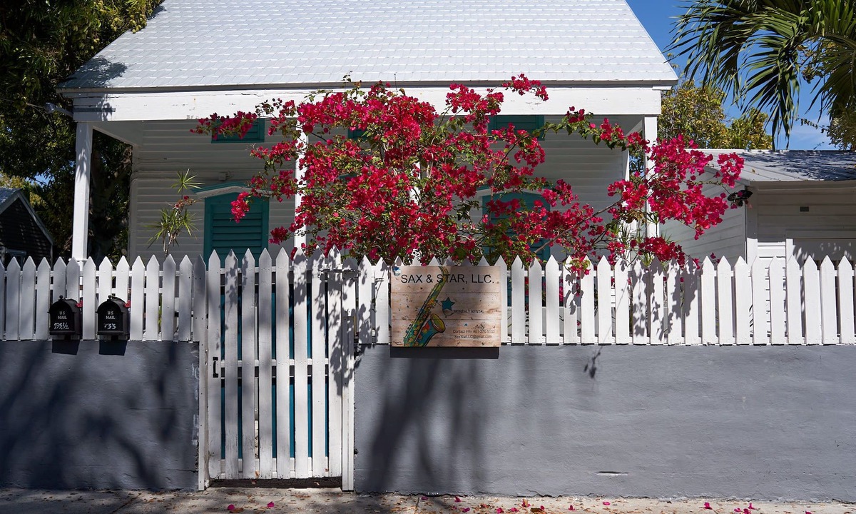 Old Town House | Quiet Conch House in Historic District