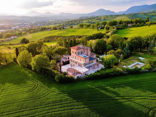 Matelica Resort | Relais Villa Flora Berta