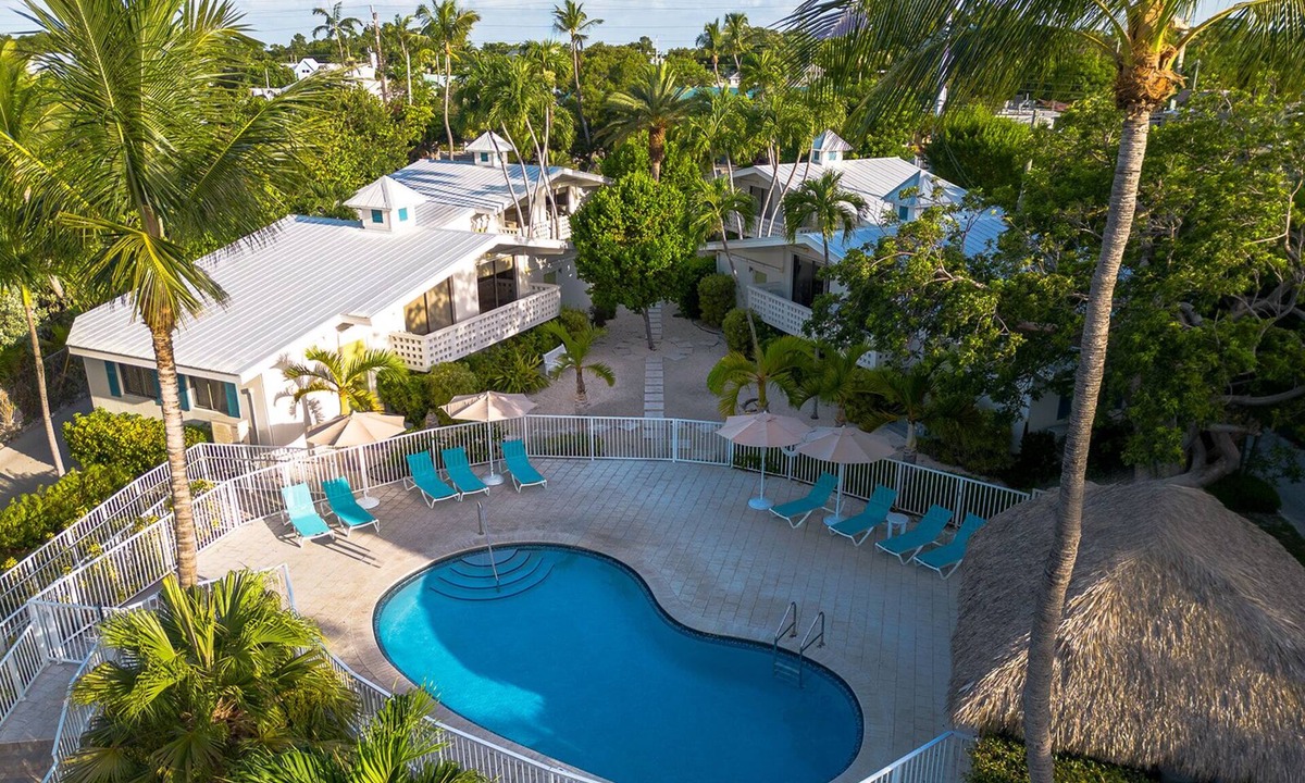 Islamorada Hotel | Relax and Recharge! Pets Allowed, Outdoor Swimming Pool, Free Parking+Breakfast!