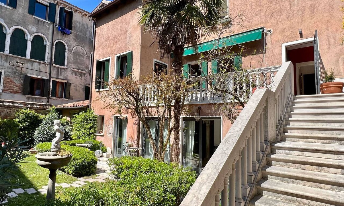 Cannaregio Apartment | Residence Flowery Terrace (12 pax)