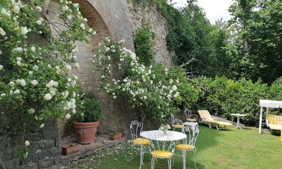 Todi Apartment | Residence Le Peonie - luxury apartment in the center