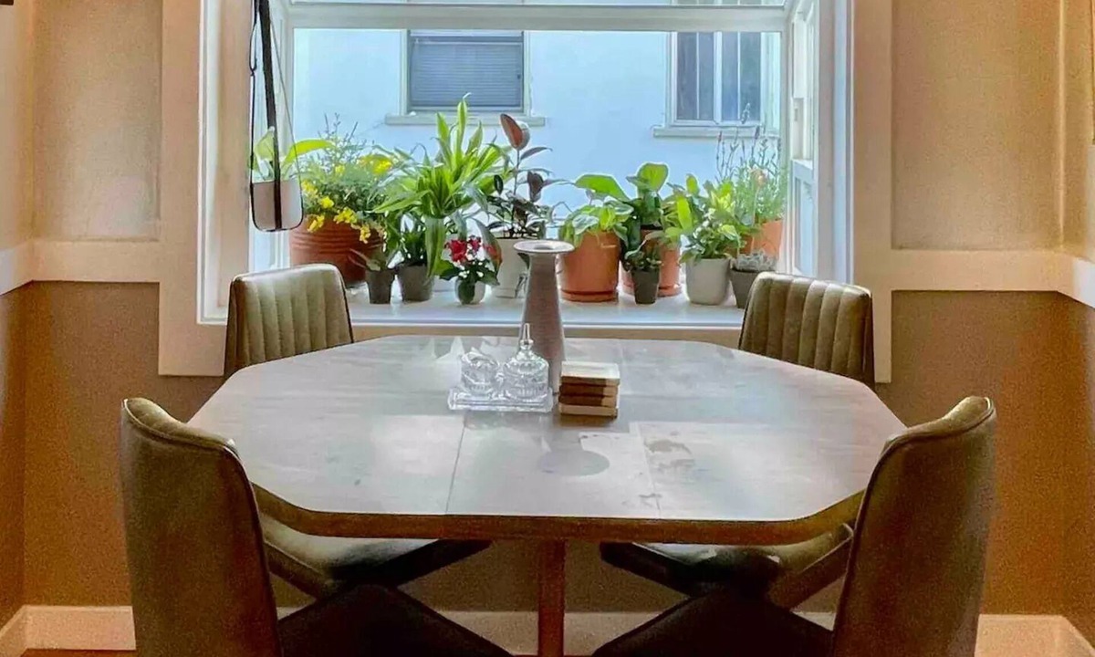 Zaferia Condo | Retro Vibes - Updated 1950s 1 Br/1 bath Duplex Unit