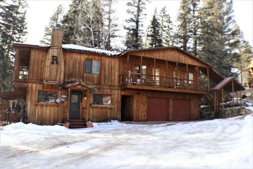 Red River House | Ridgeview Lodge