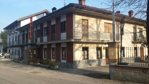 San Colombano Belmonte House | Ristorante Buasca