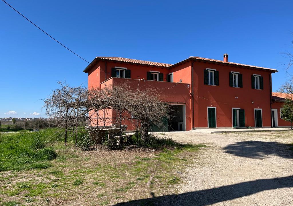 Guidonia Montecelio Apartment | Roman Holiday Farm
