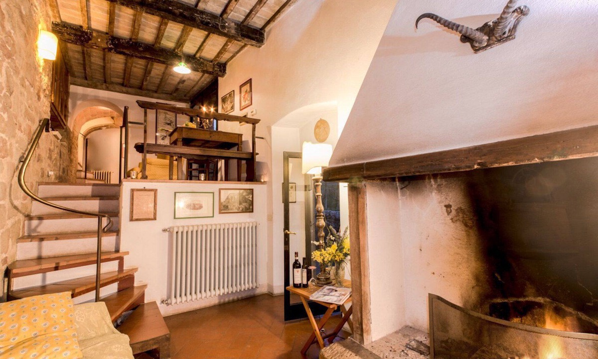Roccastrada House | Romantic apartment within historic organic farm, with swimming pool
