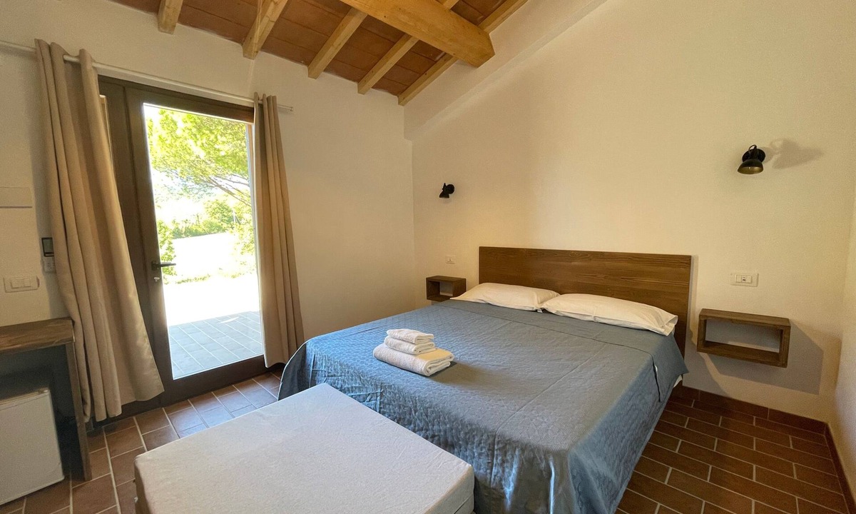 Sassetta Apartment | Room 'Santa Lorica - Camera 22' with Shared Pool, Wi-Fi and Air Conditioning