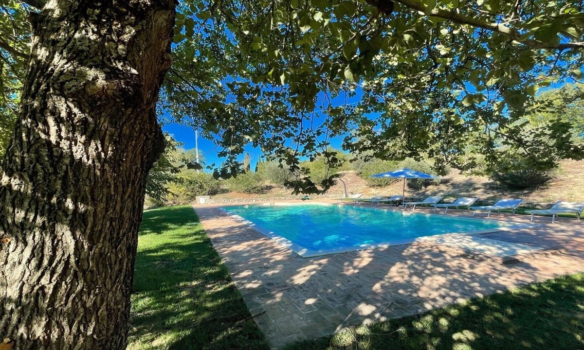 Todi Villa | San Damiano, children play area, pool, veranda, 5 bedrms