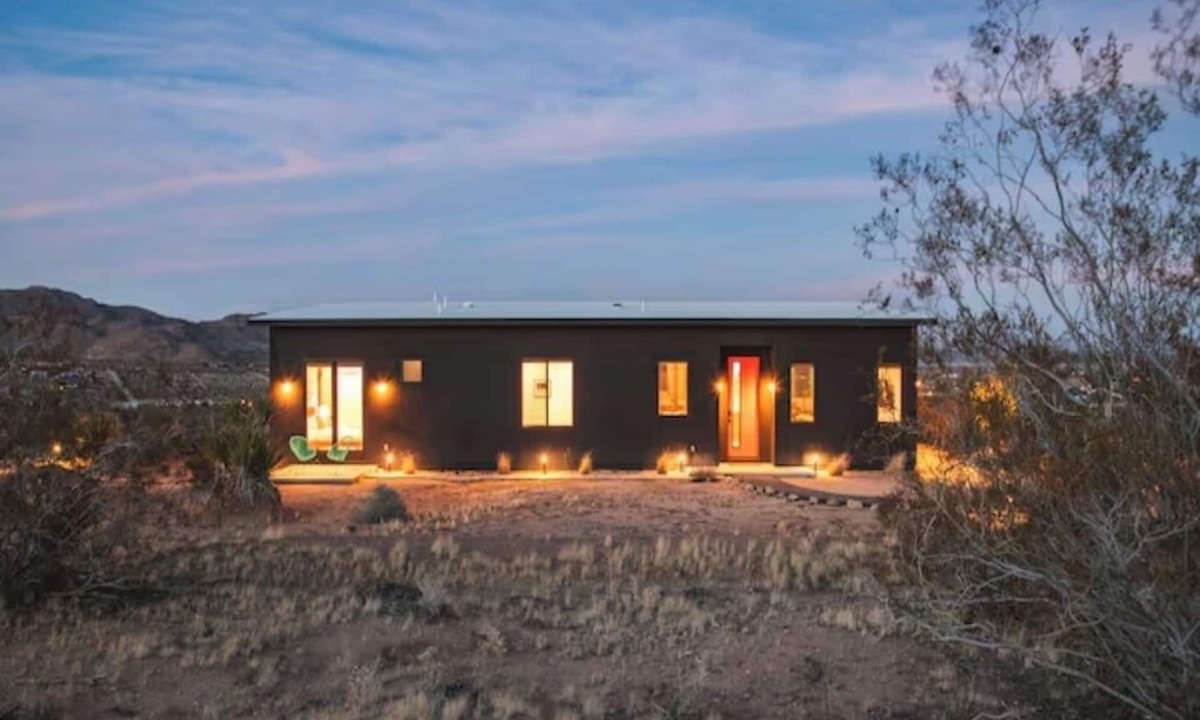 Joshua Tree Villa | San Junipero, Spa, Modpool, Firepit, Stars & Views