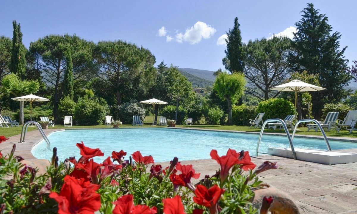Sodo Apartment | San Pietro Ortensia - Apartment with swimming pool