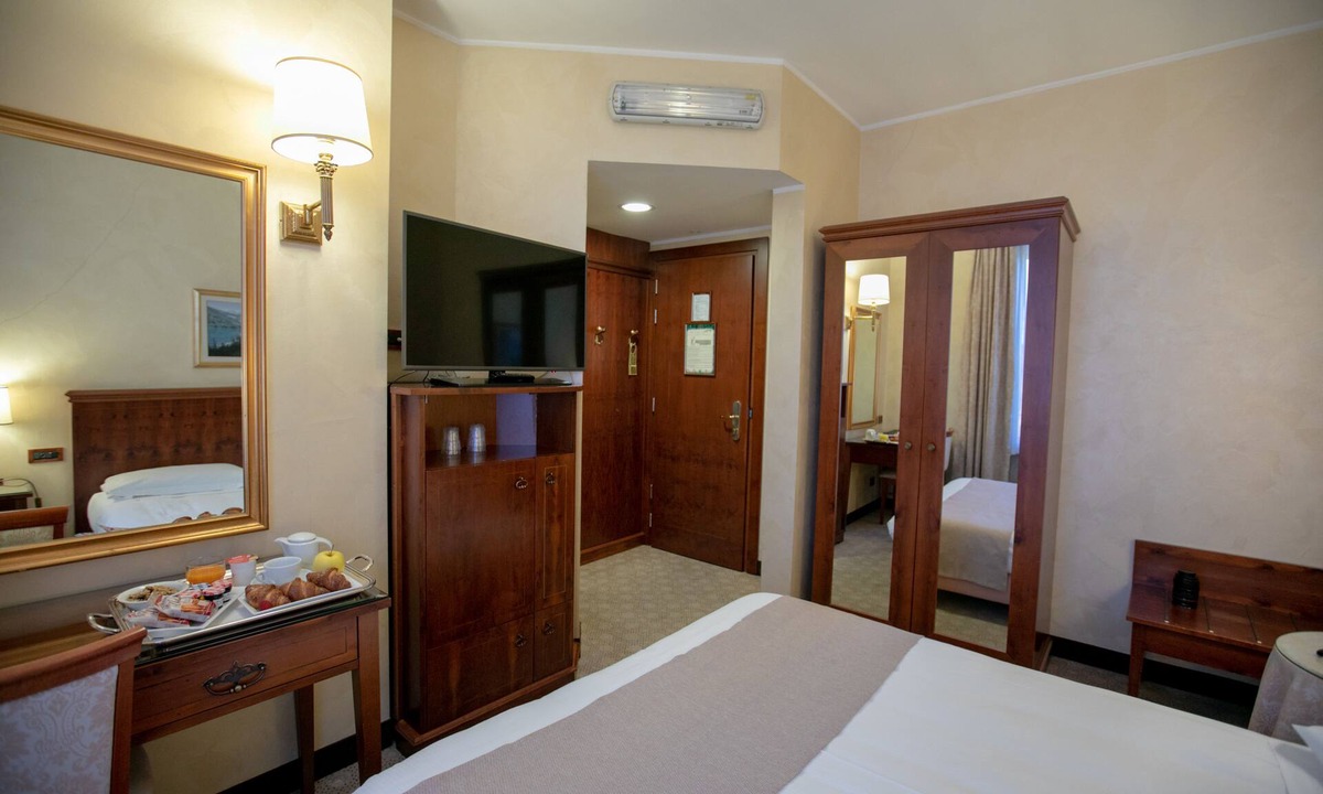 Buscate Hotel | Scià on Martin