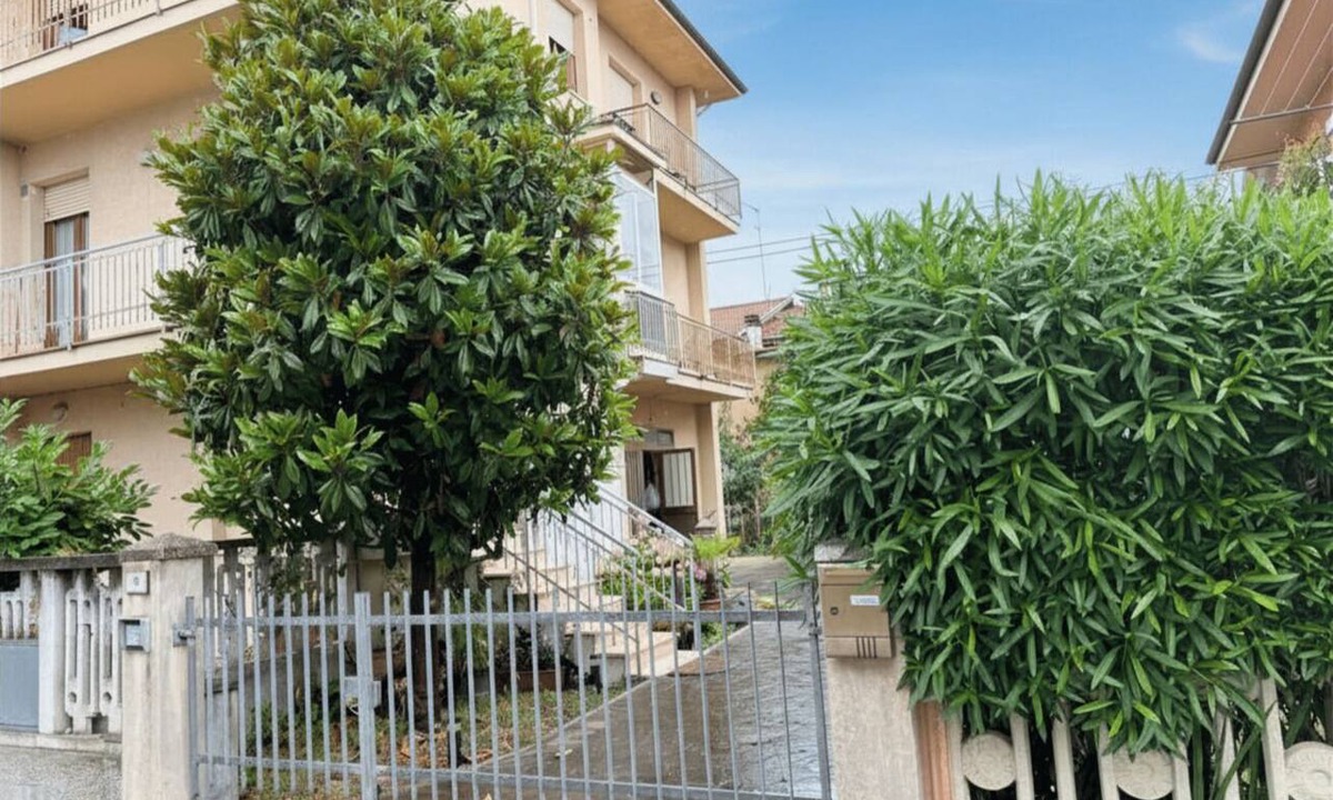 Marotta Apartment | SE274 – Marotta, spacious four-room apartment with parking space