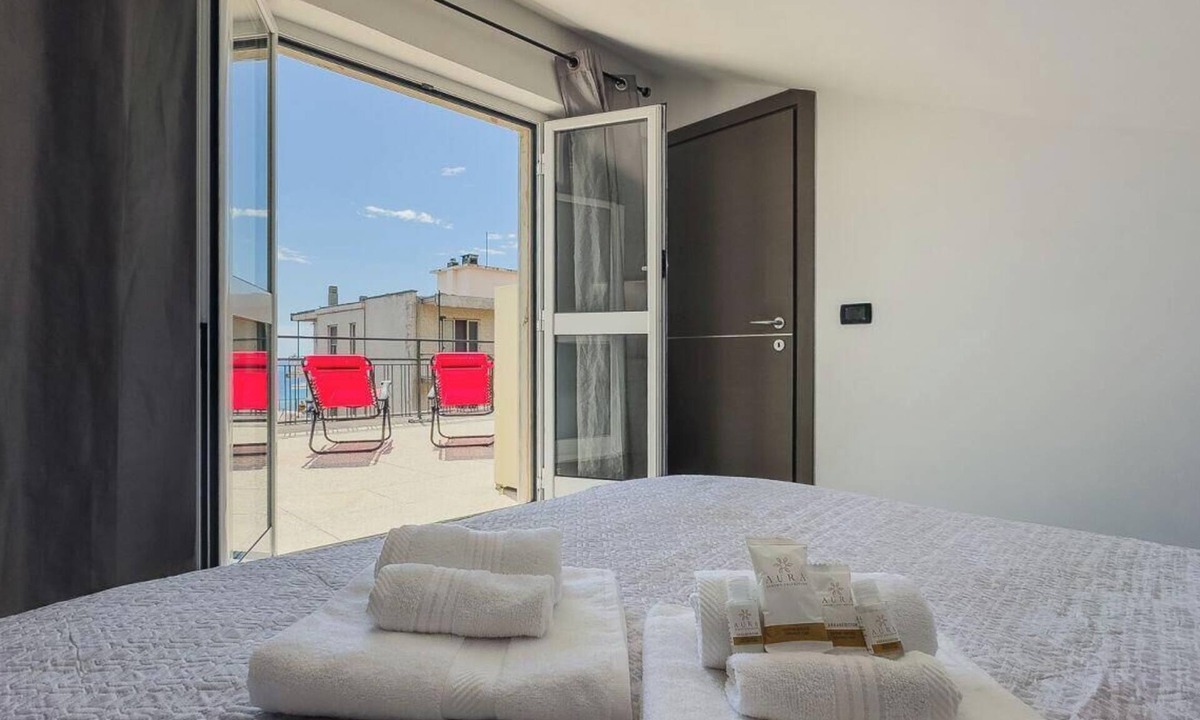 Savona Apartment | [Sea View Penthouse] Free Park A/C Hiper Wifi