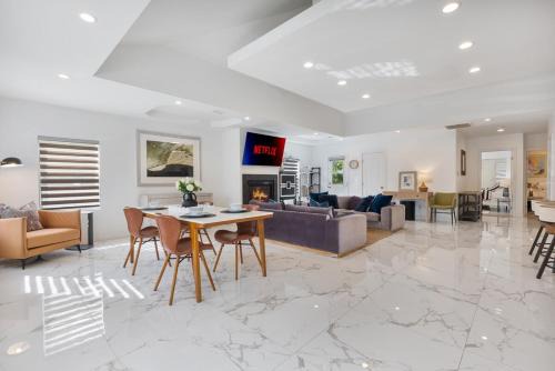North Central House | Serene Luxe Residence near Rose Bowl-2BR Front House