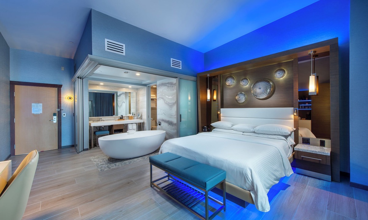 The Strand Hotel | Shade Hotel