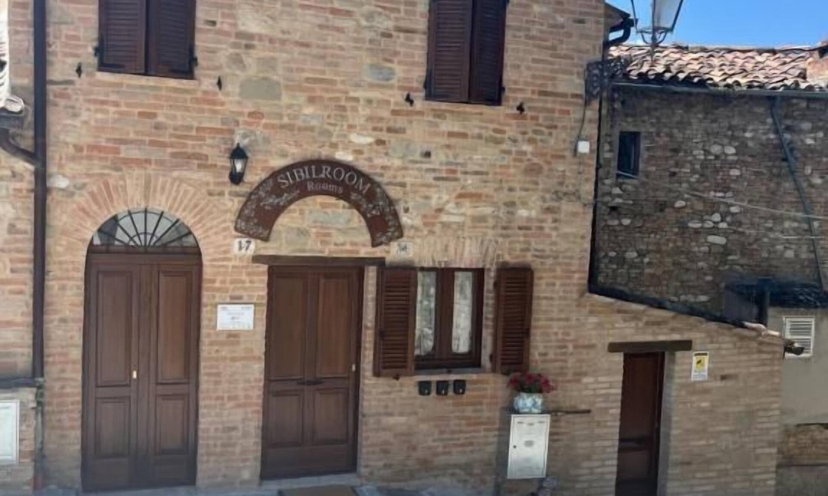 Amandola House | Sibilroom - Rooms & Wellness