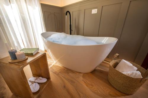 Pescasseroli Bed & Breakfast | Slow Living Rooms 36