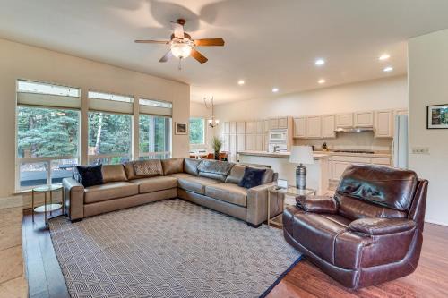 Dalton Ranch House | Soak, Hike & Golf: Durango Escape w/Hot Tub!