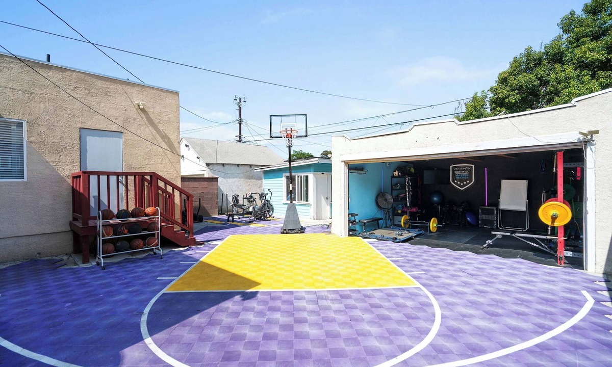 Los Angeles House | South LA 3BR Home | Gym + Hot Tub | SoFi | C&C