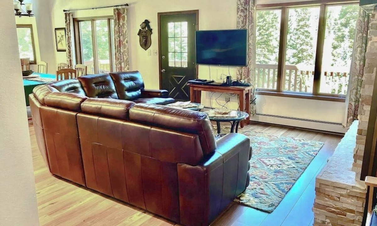 Columbine Lake House | Spacious Cabin w/WiFi, Pool Table, Fireplace, Washer/Dryer - Snowbird-Friendly