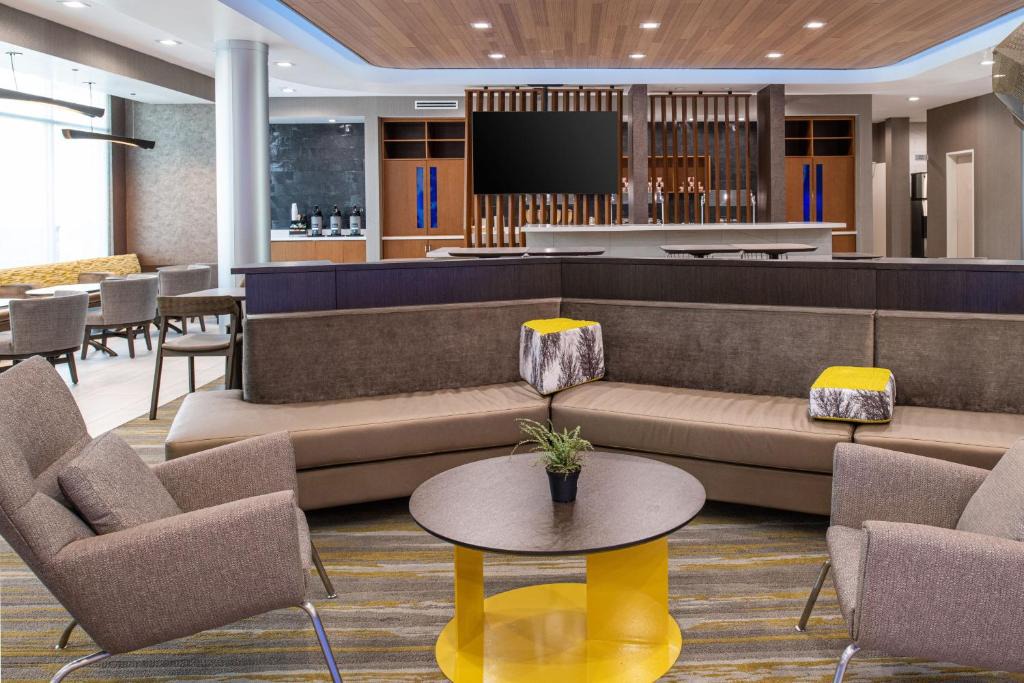 Redlands Hotel | SpringHill Suites by Marriott Riverside Redlands