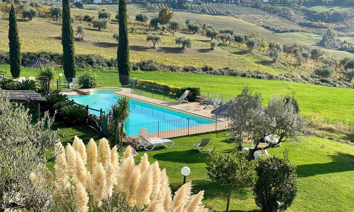 Pomarance House | Stone house with private fenced garden area - Noce