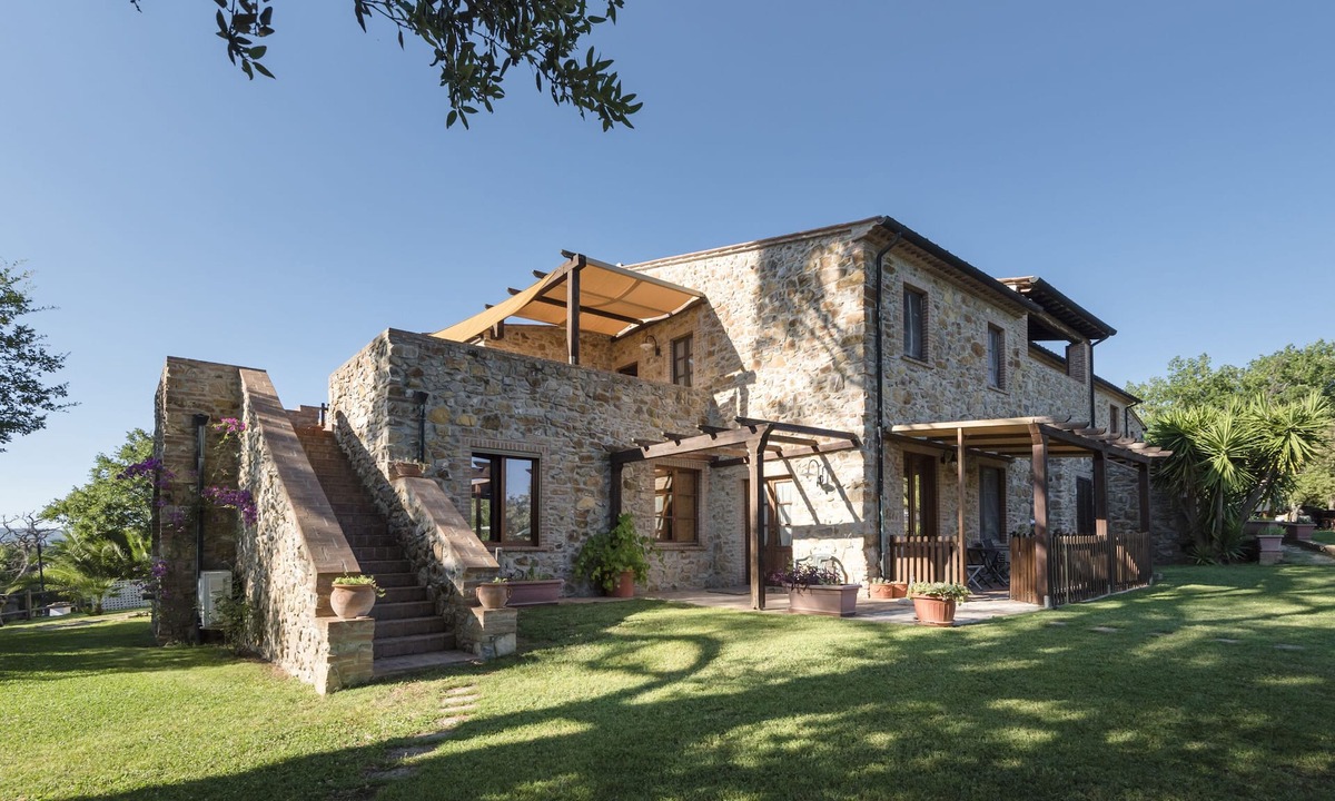 Monterotondo Marittimo Apartment | Studio apartment in farmhouse pool, nature and relaxation