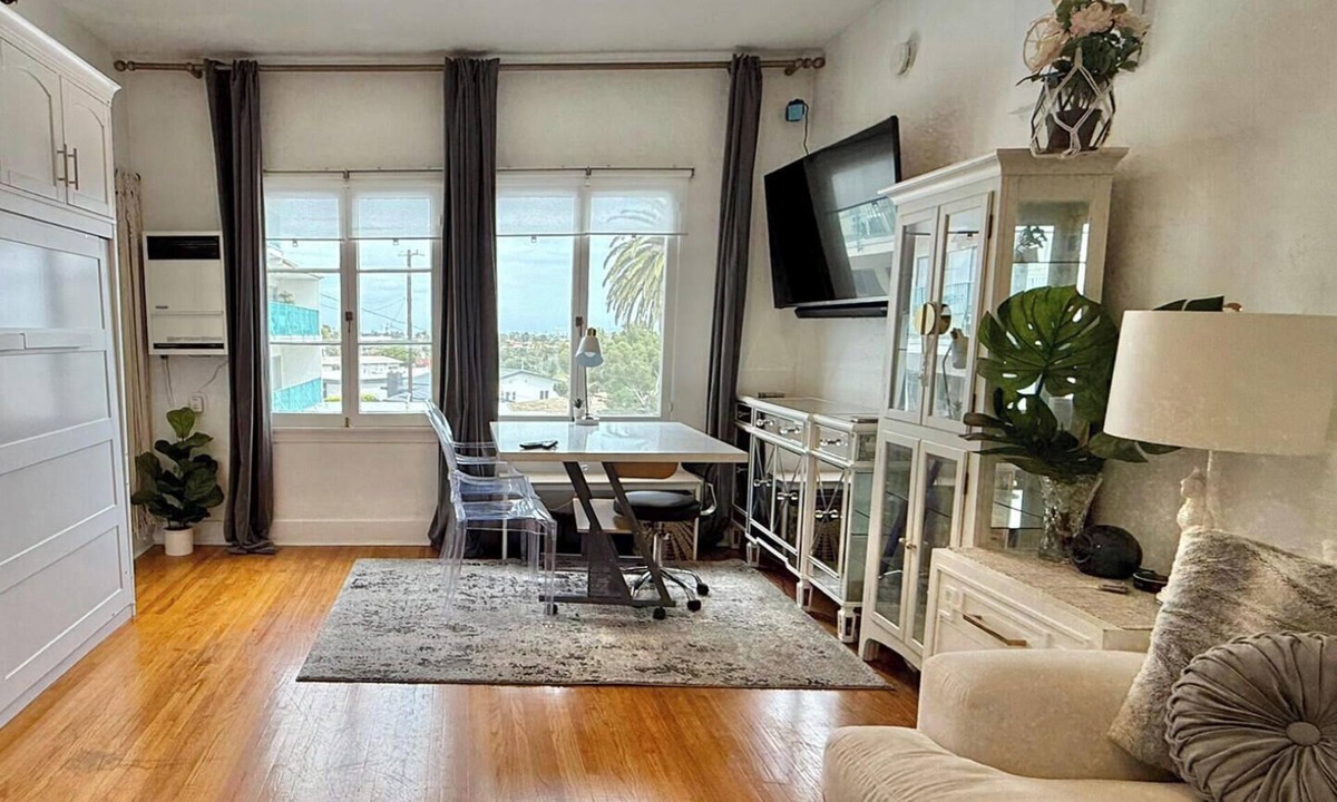 Fort MacArthur Apartment | Studio Suite Beachside! Parking. Laundry! Bay View