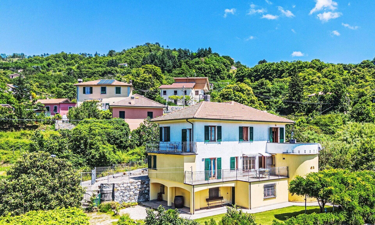 Velva Villa | Stunning private villa for 14 people with WIFI, TV and patio