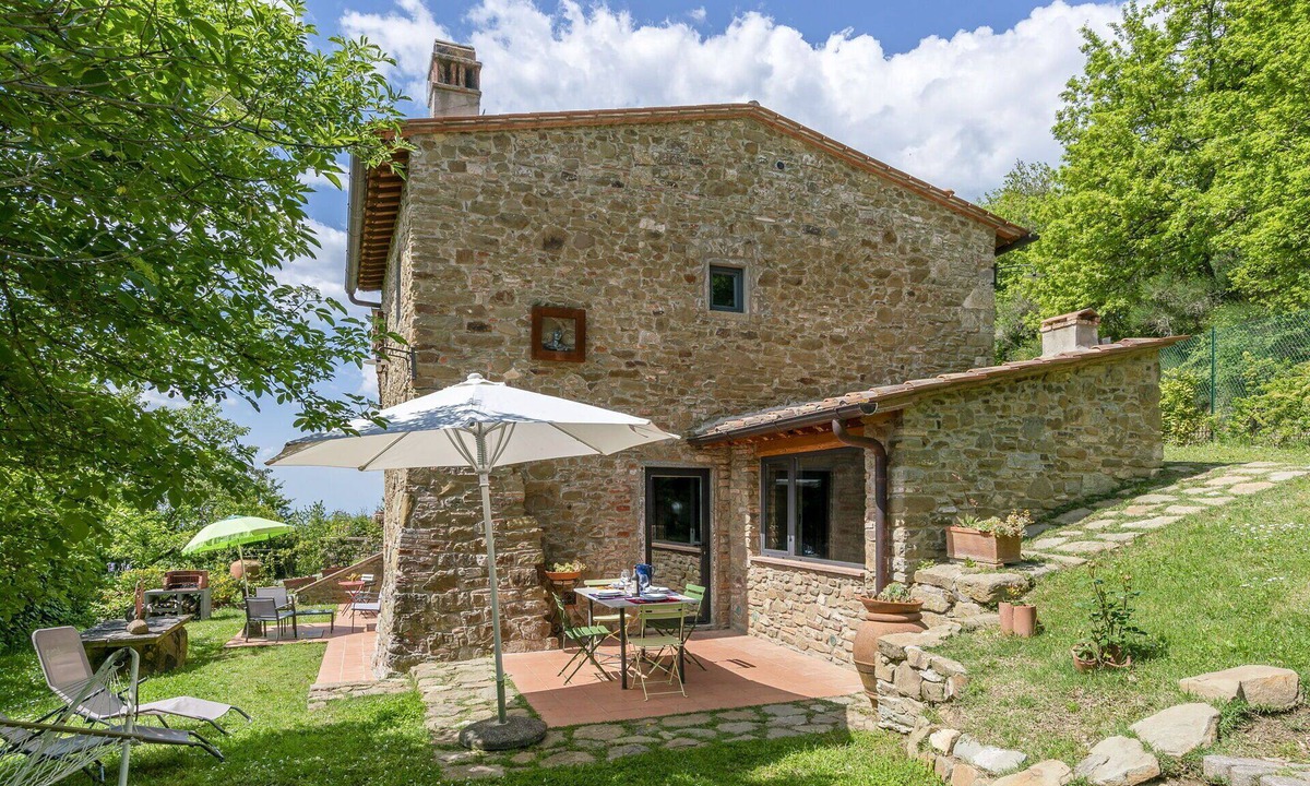 Greve in Chianti Villa | Stunning private villa for 7 people with A/C, WIFI, TV, patio and panoramic view
