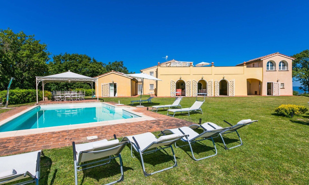 Bibbona Villa | Stunning private villa with WIFI, A/C, private pool, TV, patio, pets allowed and panoramic view