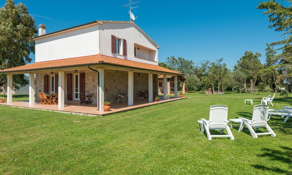 Grosseto Villa | Stunning private villa for 6 guests with WIFI, TV and terrace