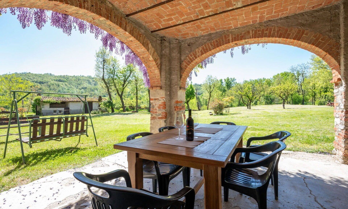 Spigno Monferrato Villa | Stunning villa for 3 people with A/C, WIFI, balcony and pets allowed