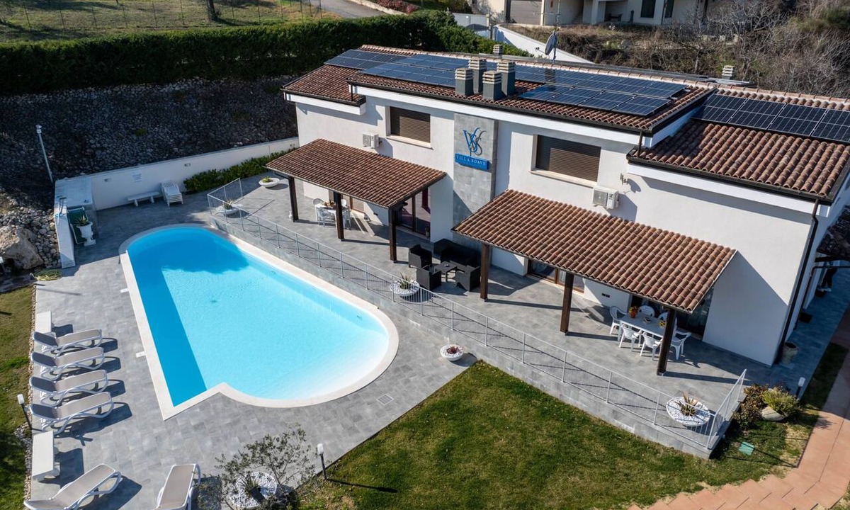 Citta Sant'Angelo Apartment | Suite dei Monti by Interhome