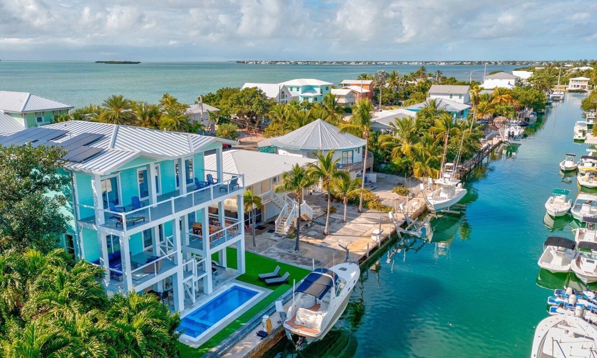 Summerland Key House | Summerland Serenity – Elevated Waterfront Luxury with Private Elevator & Pool