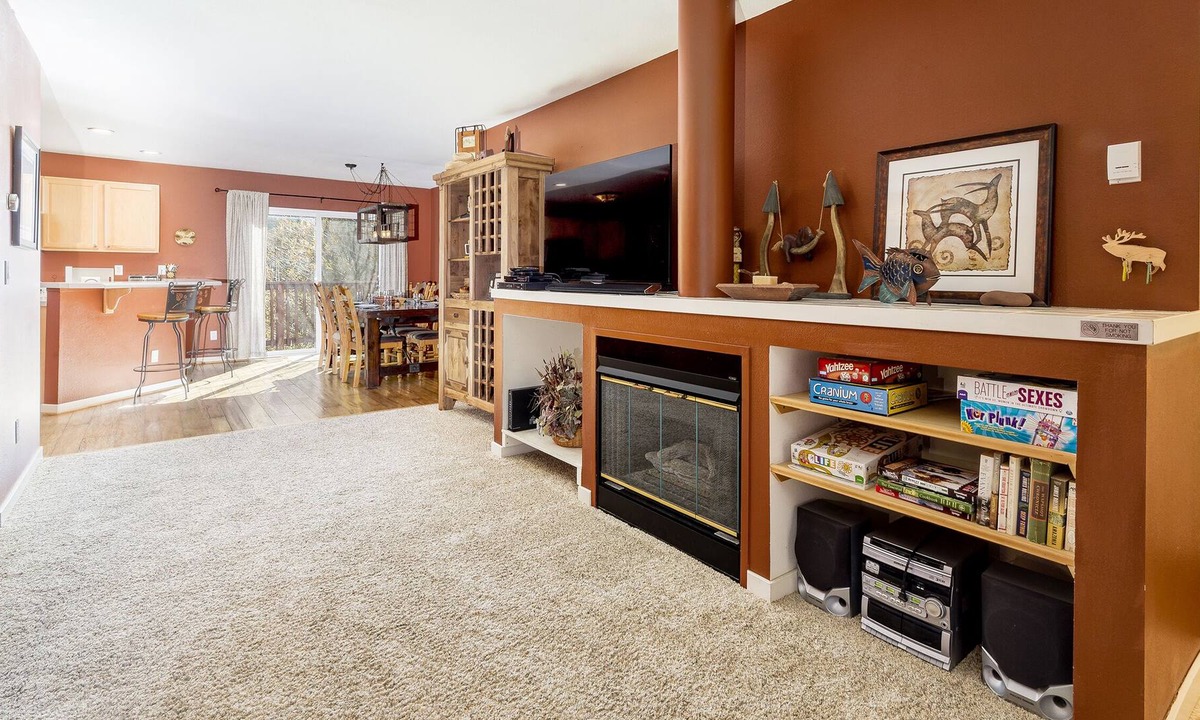 Steamboat Springs Condo | Sunburst 3473 by SkyRun! Fireplace! Hot Tub! Private Grill!