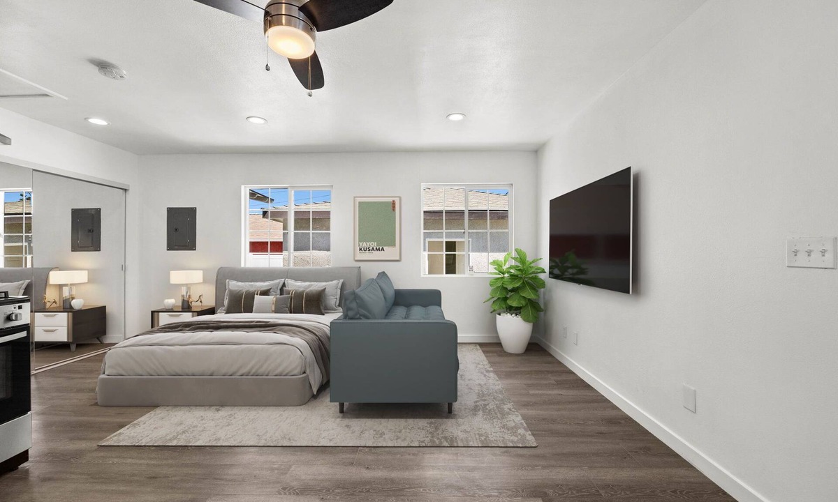 Bixby North Apartment | Sunny, Cozy, Bixby Knolls Studio with W/D in Unit